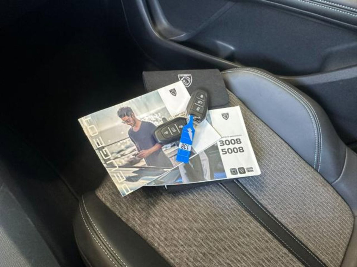 Peugeot 3008 BlueHDi 130 S&S EAT8 Allure Pack (18)