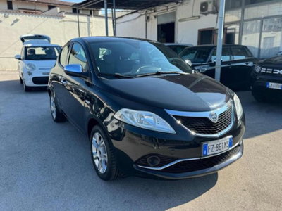 Lancia Ypsilon 1.2 69 CV 5 porte GPL Ecochic Alberta Ferretti (3)