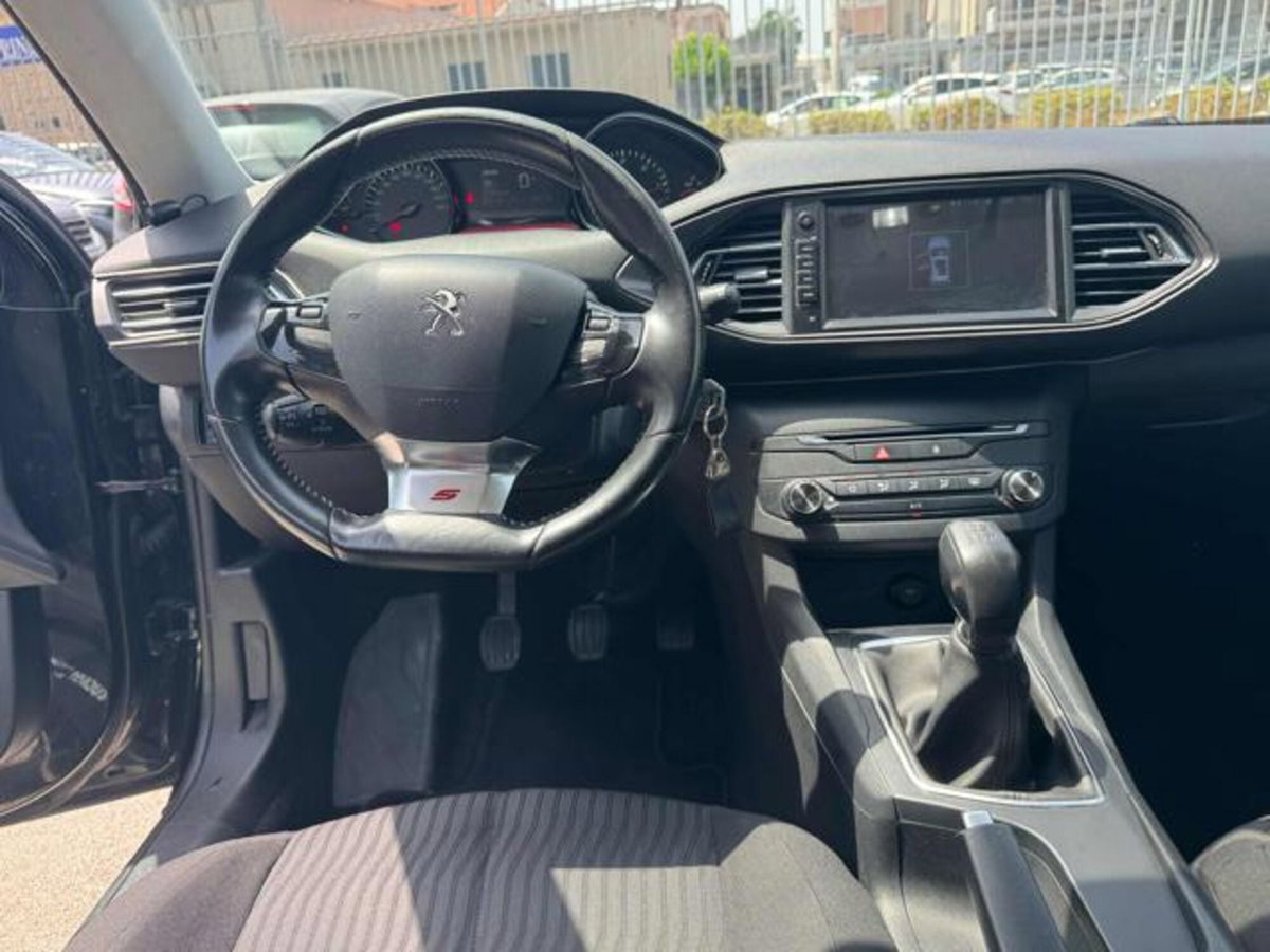 Peugeot 308 BlueHDi 100 S&S Access (11)
