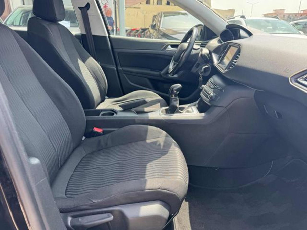 Peugeot 308 BlueHDi 100 S&S Access (17)