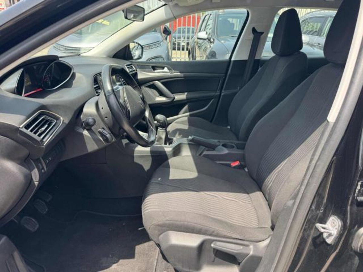 Peugeot 308 BlueHDi 100 S&S Access (9)