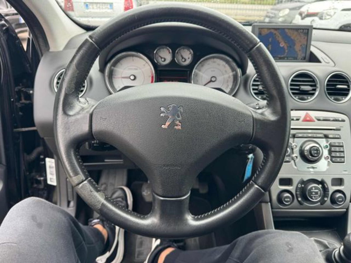 Peugeot 308 1.6 HDi 110CV 5p. Business (10)