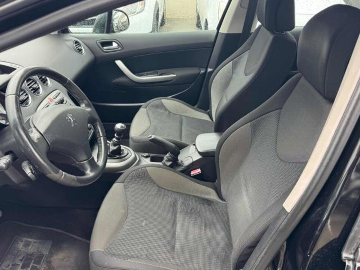 Peugeot 308 1.6 HDi 110CV 5p. Business (8)