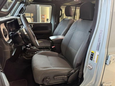 Jeep Wrangler Unlimited 3.6 V6 Sahara Auto (13)