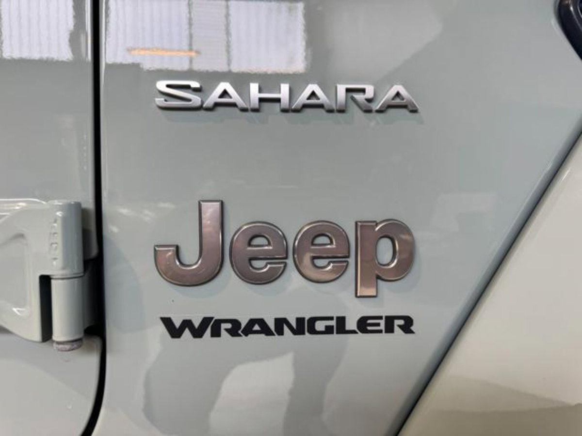 Jeep Wrangler Unlimited 3.6 V6 Sahara Auto (17)