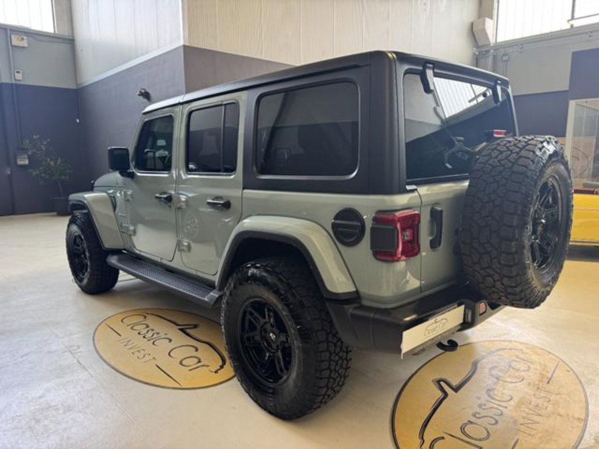 Jeep Wrangler Unlimited 3.6 V6 Sahara Auto (5)