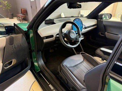 MINI Mini Cooper SE Resolute (7)