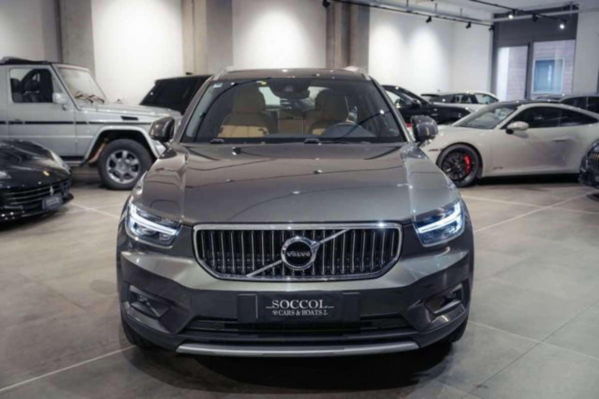 Volvo XC40 T4 AWD Geartronic (2)