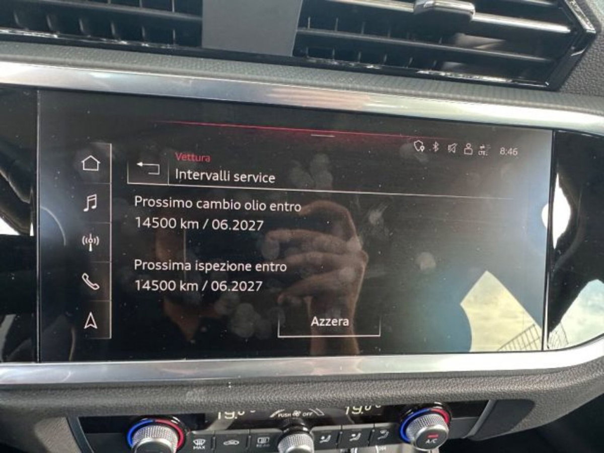 Audi Q3 35 TDI quattro S tronic Business (11)