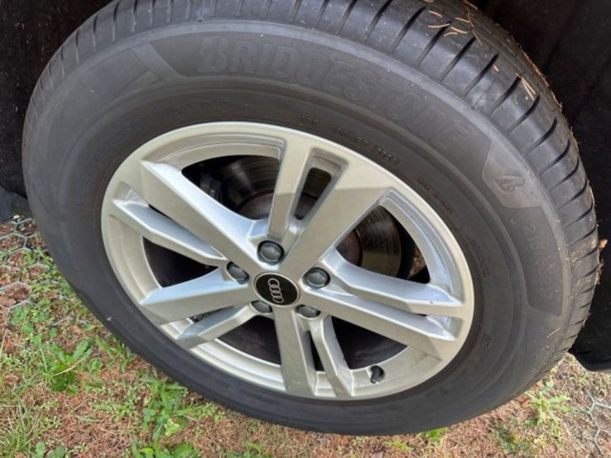 Audi Q3 35 TDI quattro S tronic Business (15)
