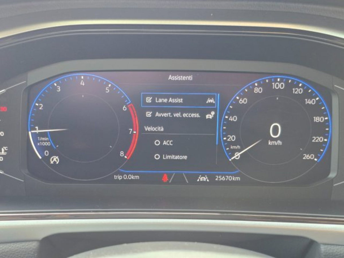 Volkswagen T-Roc 1.0 tsi R-Line 115cv (5)