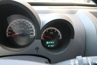 Dodge Nitro 2.8 CRD DPF SXT 4WD (16)