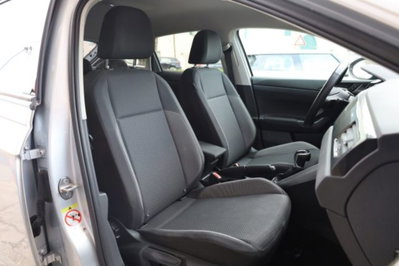 Volkswagen Taigo 1.0 TSI 110 CV DSG R-Line (12)