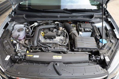 Volkswagen Taigo 1.0 TSI 110 CV DSG R-Line (15)