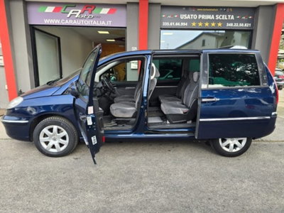 Peugeot 807 HDi 163CV ST (2)