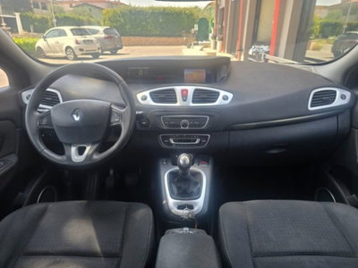Renault Scenic E-Tech Electric 1.5 dCi 110CV Attractive (20)