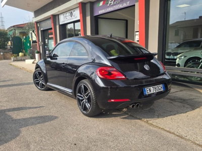 Volkswagen Maggiolino 2.0 TDI DSG Sport (9)