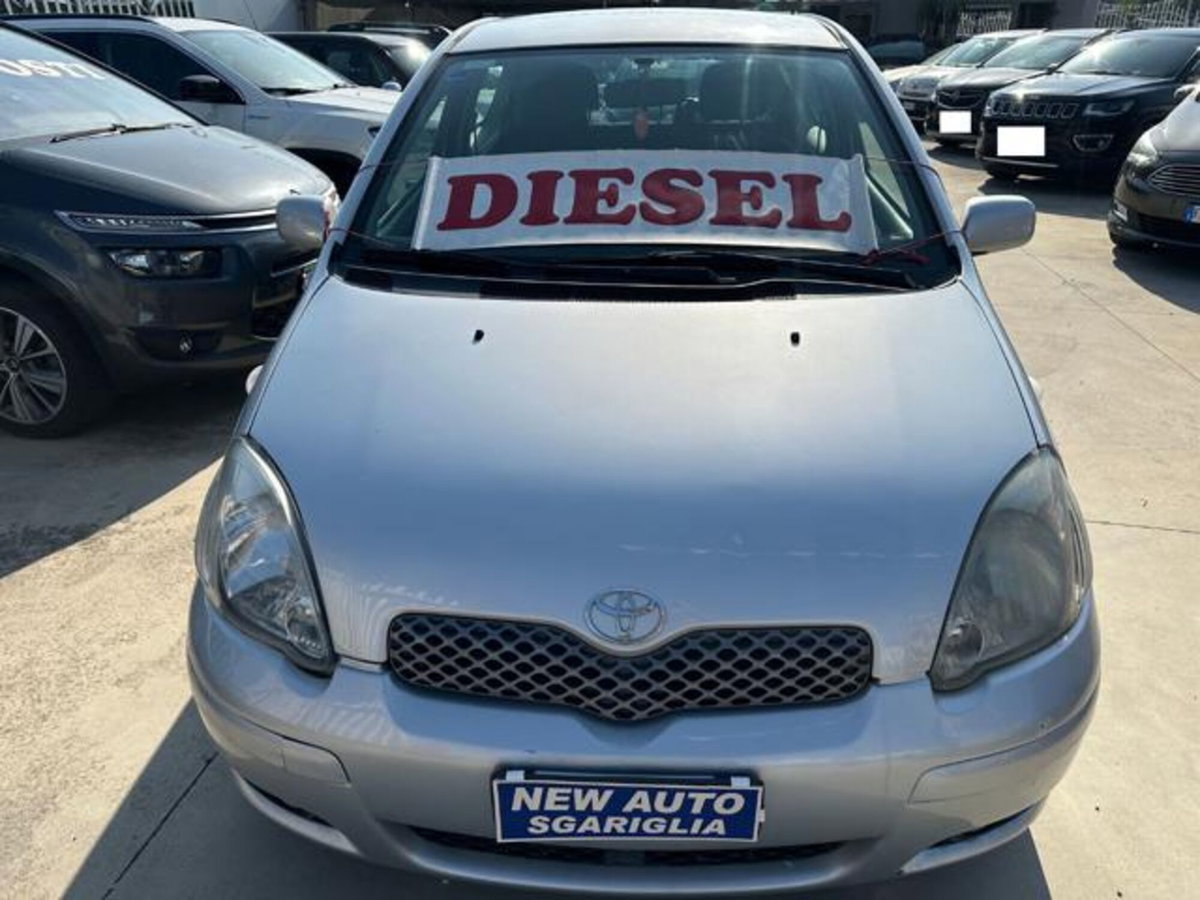 Toyota Yaris D-4D cat 3 porte Sol (3)