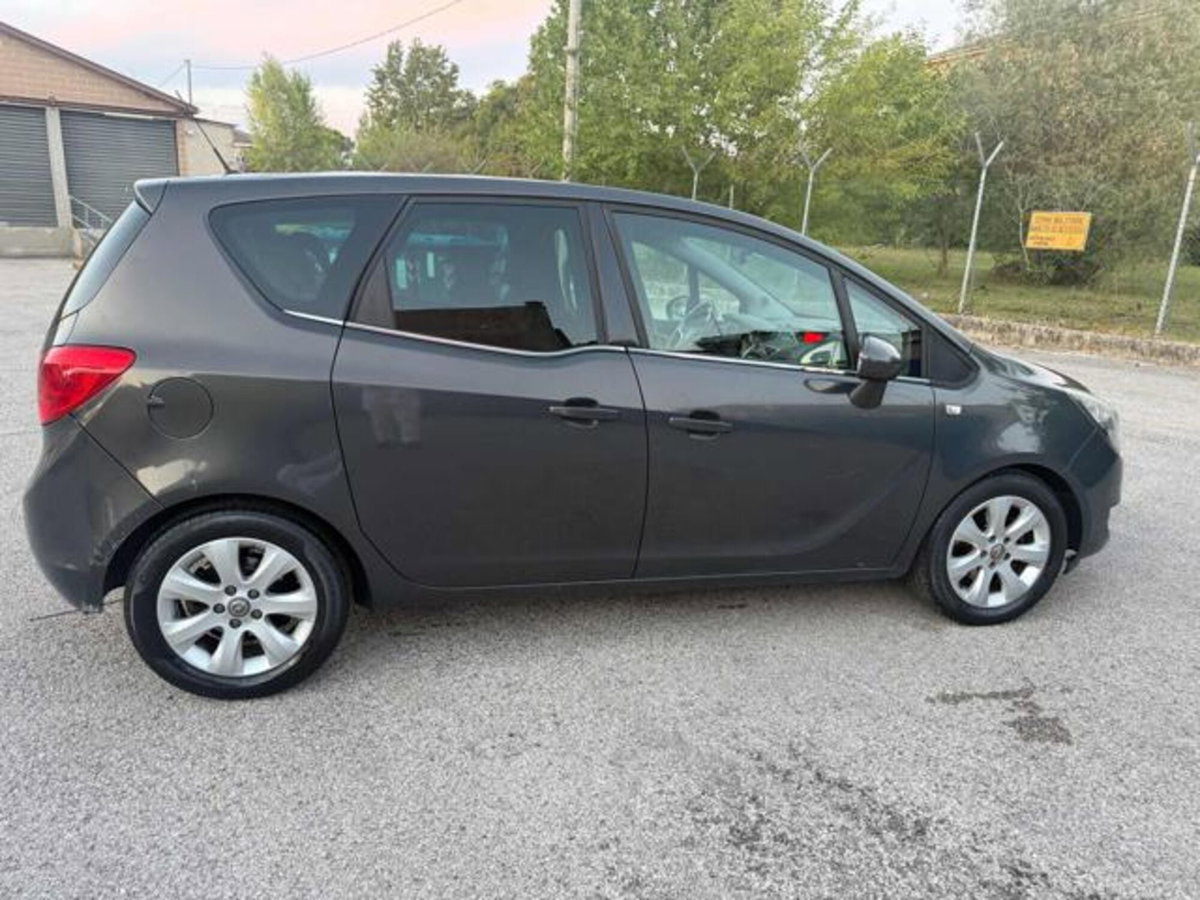 Opel Meriva 1.3 CDTI 95CV ecoFLEStart&Stop Cosmo (11)