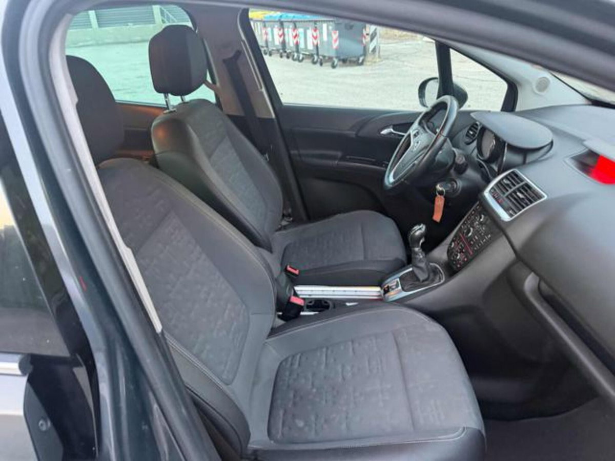 Opel Meriva 1.3 CDTI 95CV ecoFLEStart&Stop Cosmo (18)