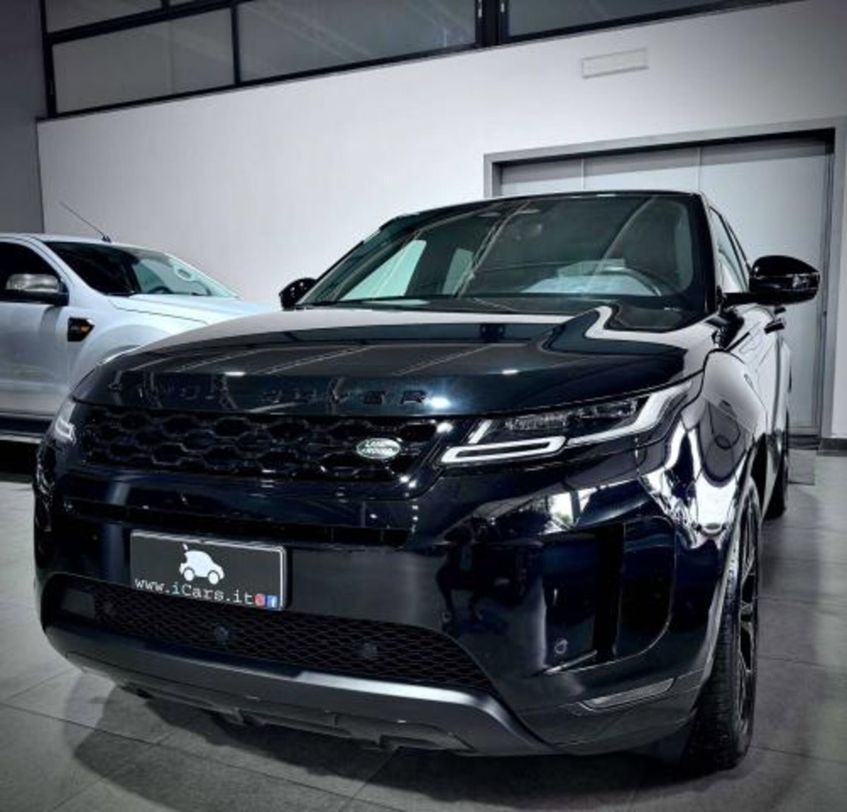 Land Rover Range Rover Evoque 2.0d i4 mhev Dark Edition Dynamic SE Santorini Black awd 163cv auto (2)