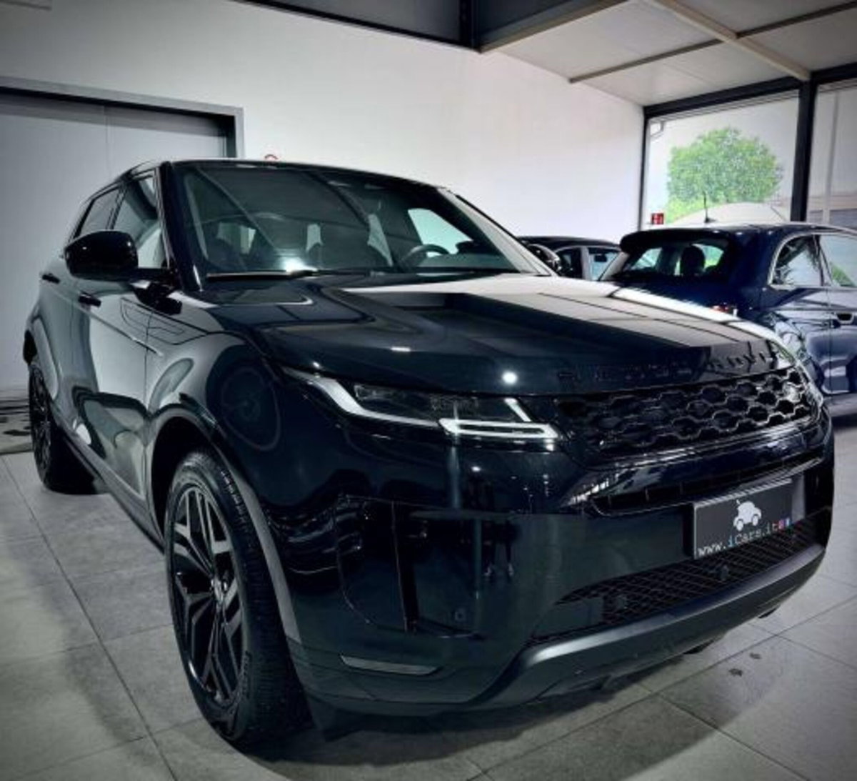 Land Rover Range Rover Evoque 2.0d i4 mhev Dark Edition Dynamic SE Santorini Black awd 163cv auto (5)