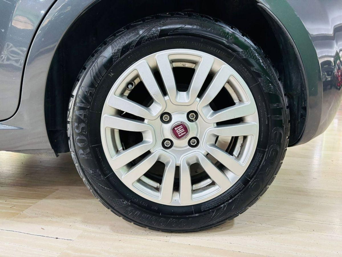 Fiat Punto 1.2 8V 5 porte Lounge (7)