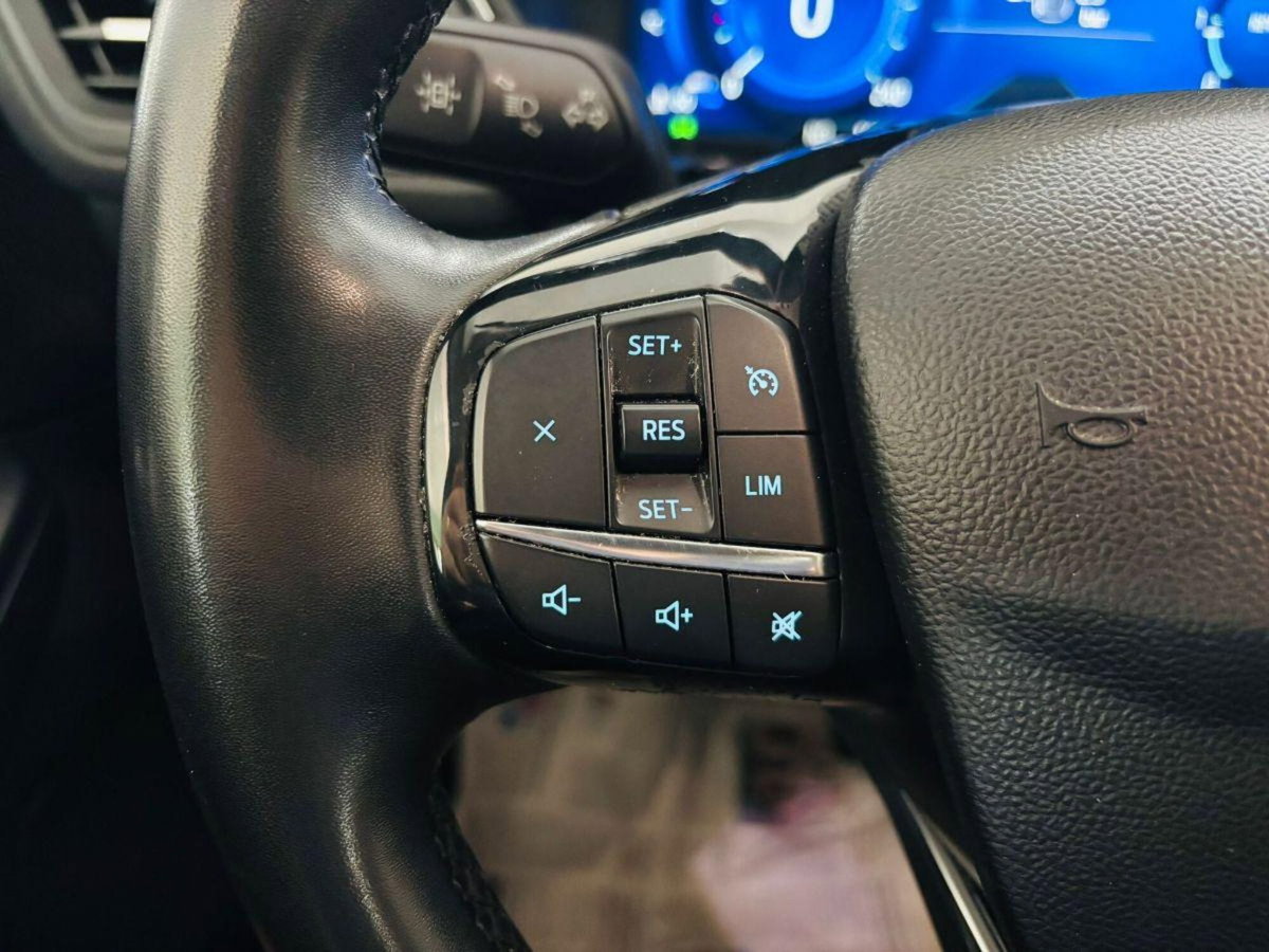 Ford Kuga 1.5 TDCI 120 CV S&S 2WD Powershift Titanium (20)