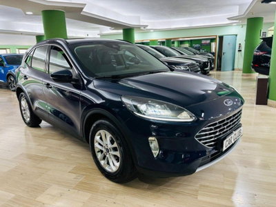 Ford Kuga 1.5 TDCI 120 CV S&S 2WD Powershift Titanium (3)