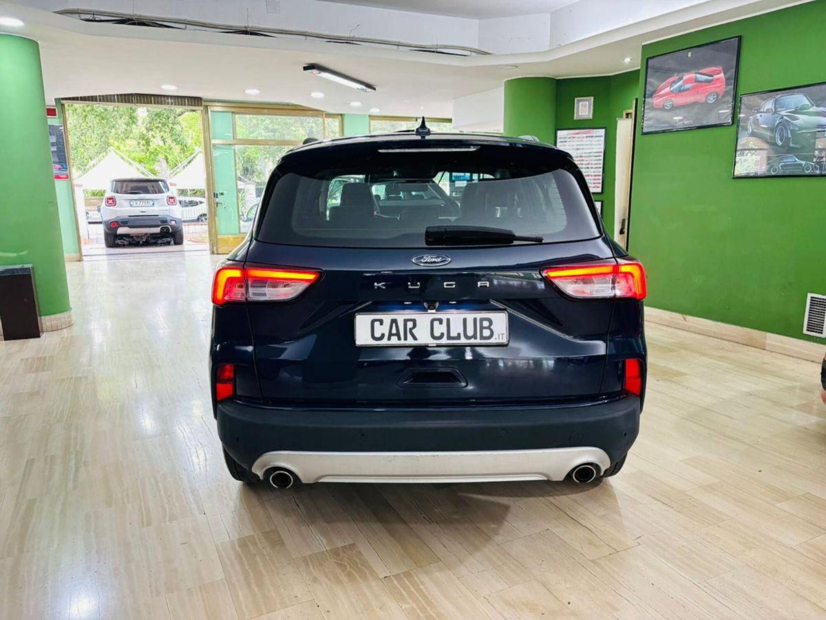 Ford Kuga 1.5 TDCI 120 CV S&S 2WD Powershift Titanium (5)