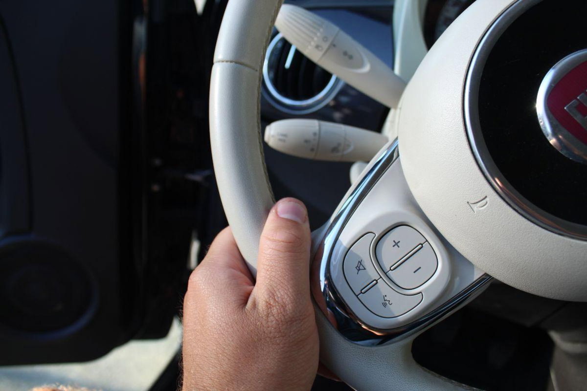 Fiat 500 1.0 Hybrid Connect (11)