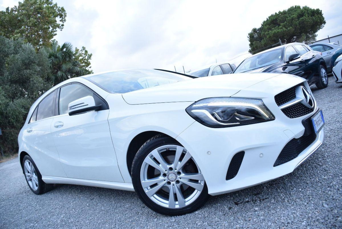 Mercedes-Benz Classe A 200 d Automatic Sport (10)