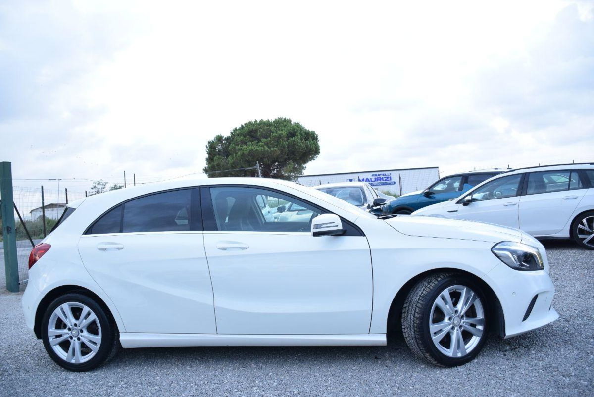 Mercedes-Benz Classe A 200 d Automatic Sport (12)