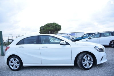 Mercedes-Benz Classe A 200 d Automatic Sport (12)