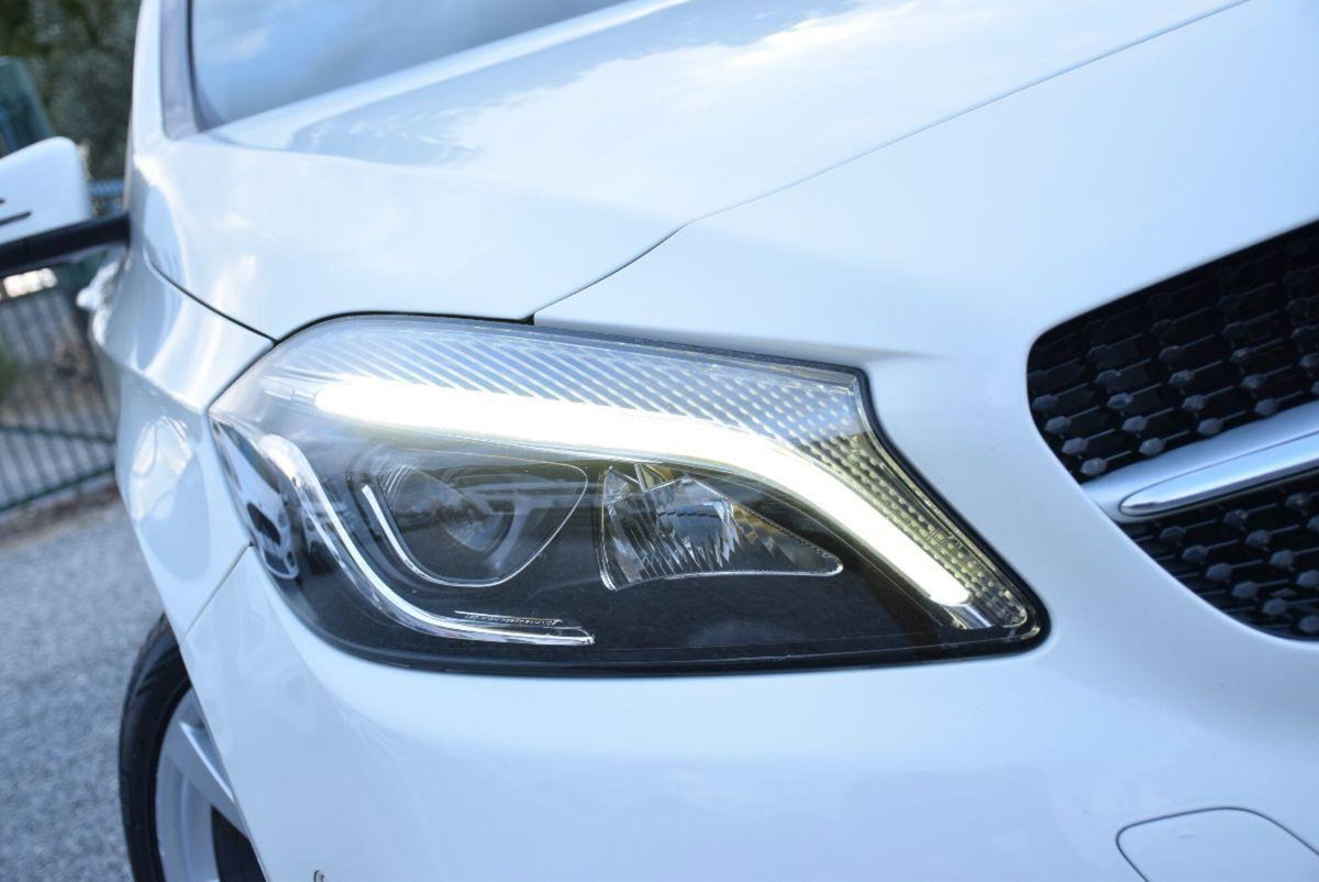 Mercedes-Benz Classe A 200 d Automatic Sport (13)