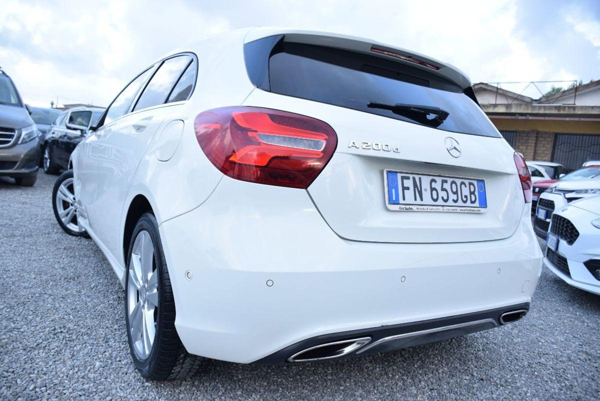 Mercedes-Benz Classe A 200 d Automatic Sport (19)