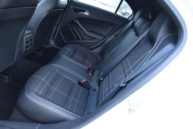Mercedes-Benz Classe A 200 d Automatic Sport (7)