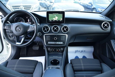 Mercedes-Benz Classe A 200 d Automatic Sport (8)