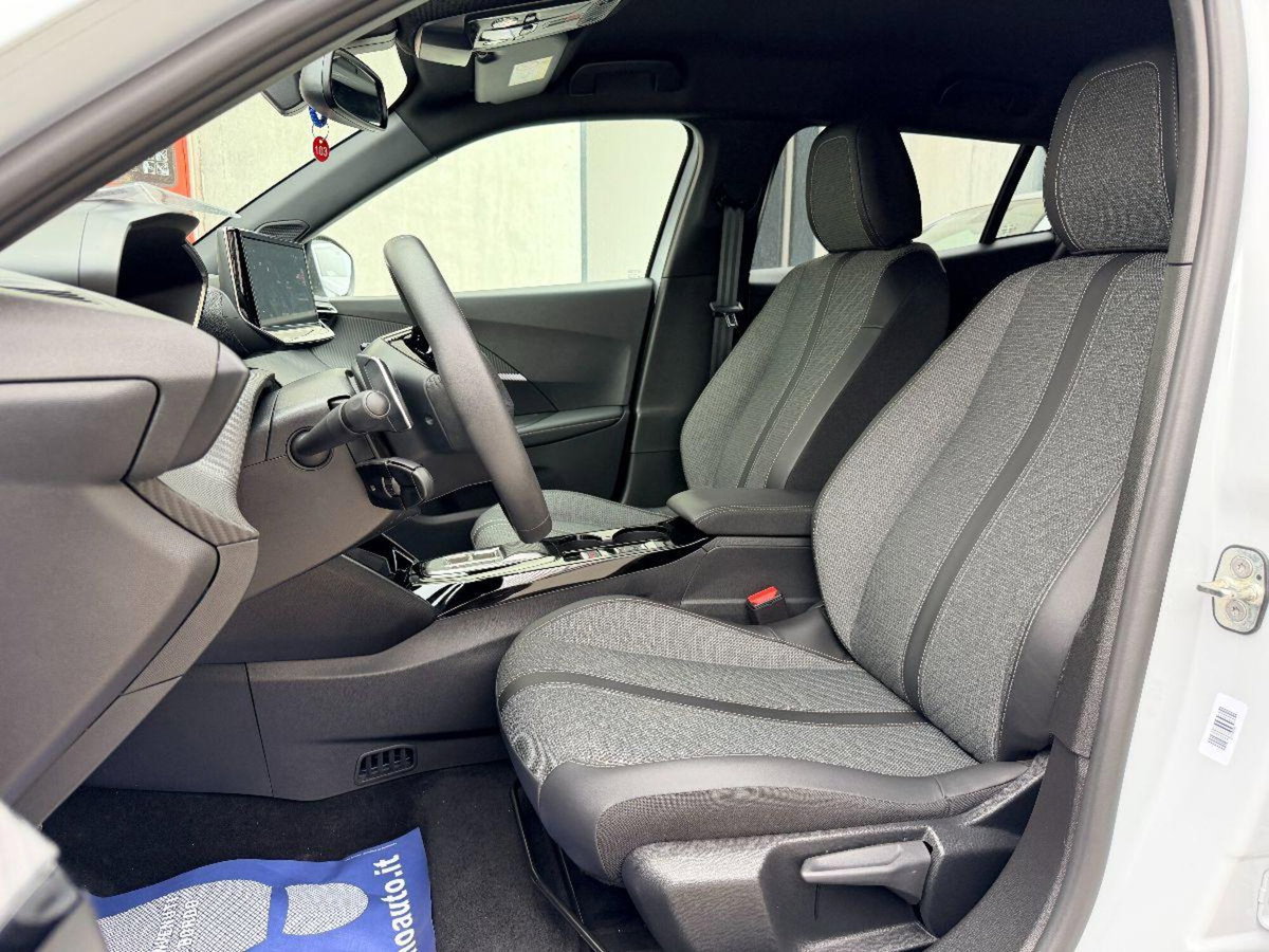 Peugeot 2008 1.2 hybrid Allure 145cv e-dcs6 (13)