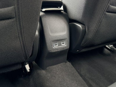 Peugeot 2008 1.2 hybrid Allure 145cv e-dcs6 (18)