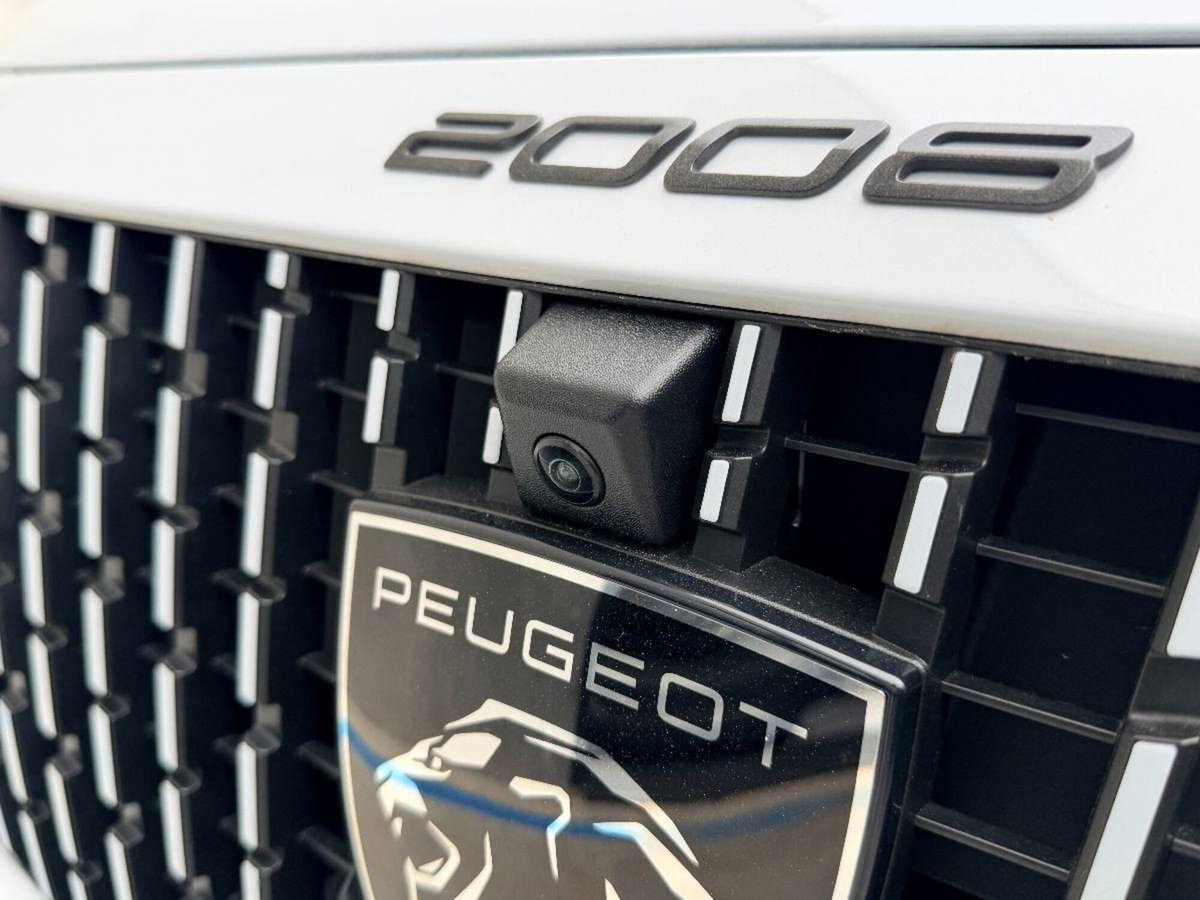 Peugeot 2008 1.2 hybrid Allure 145cv e-dcs6 (4)