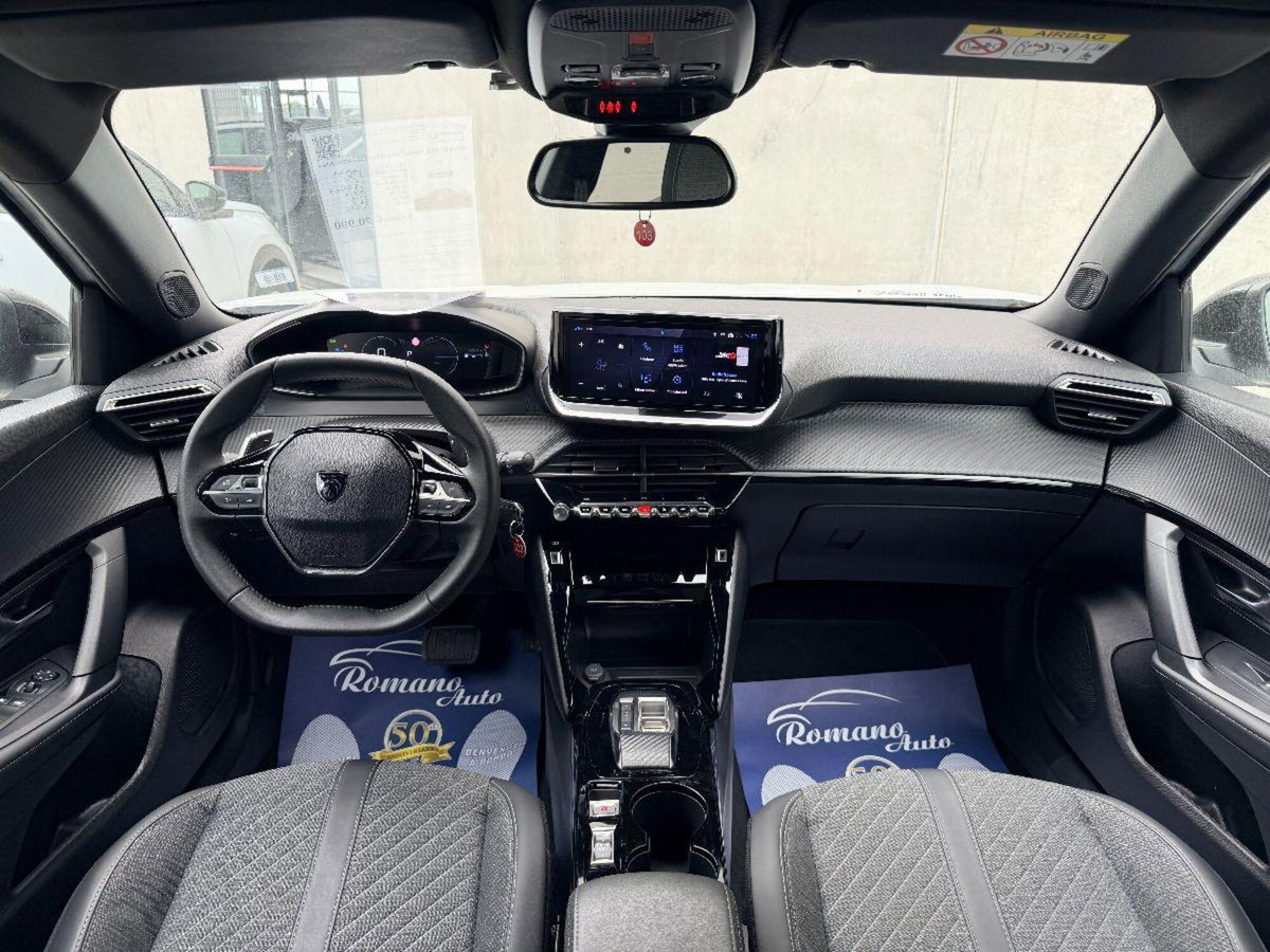 Peugeot 2008 1.2 hybrid Allure 145cv e-dcs6 (8)