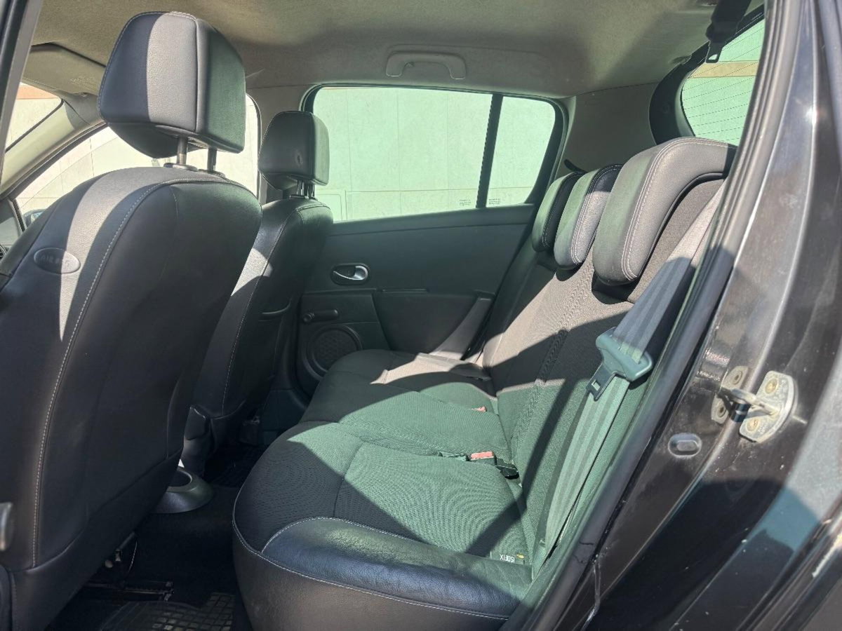 Renault Clio 1.5 dCi 85CV 5 porte Le Iene (13)