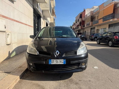 Renault Clio 1.5 dCi 85CV 5 porte Le Iene (2)