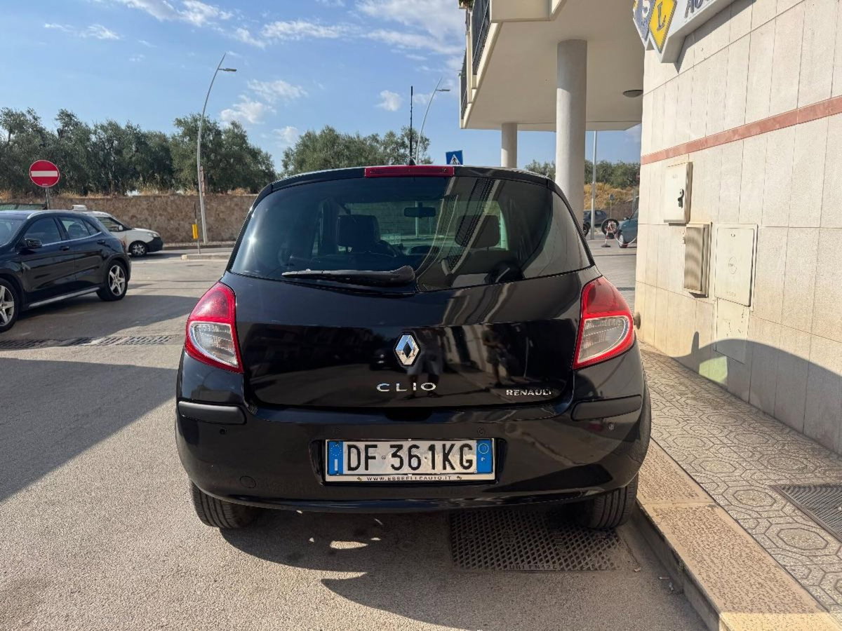 Renault Clio 1.5 dCi 85CV 5 porte Le Iene (5)