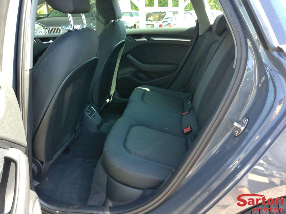 Audi A3 Sportback 1.6 TDI 116 CV S tronic Sport (9)