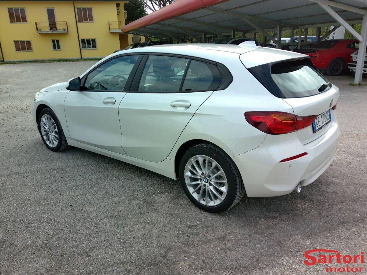 BMW Serie 1 5p. 116d 5p. Advantage (4)