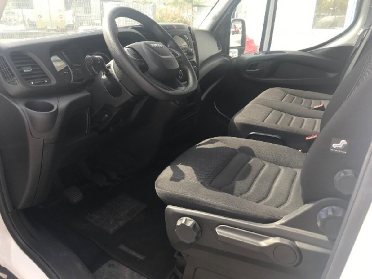 Iveco Daily Telaio 35S14 2.3 HPT PLM Cabinato (10)