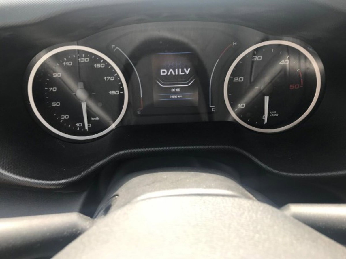 Iveco Daily Telaio 35S14 2.3 HPT PLM Cabinato (11)
