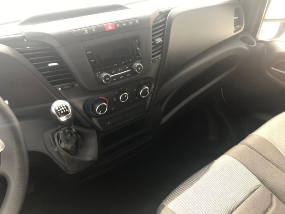 Iveco Daily Telaio 35S14 2.3 HPT PLM Cabinato (12)
